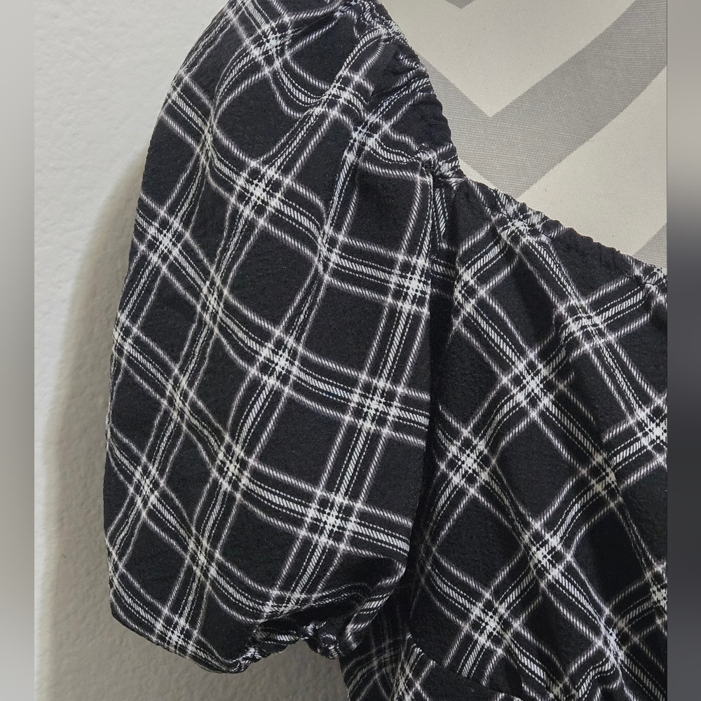 H&M Divided Black & White Plaid Puff Sleeve Mini Dress Milkmaid Smocked Size XL - Picture 5 of 12